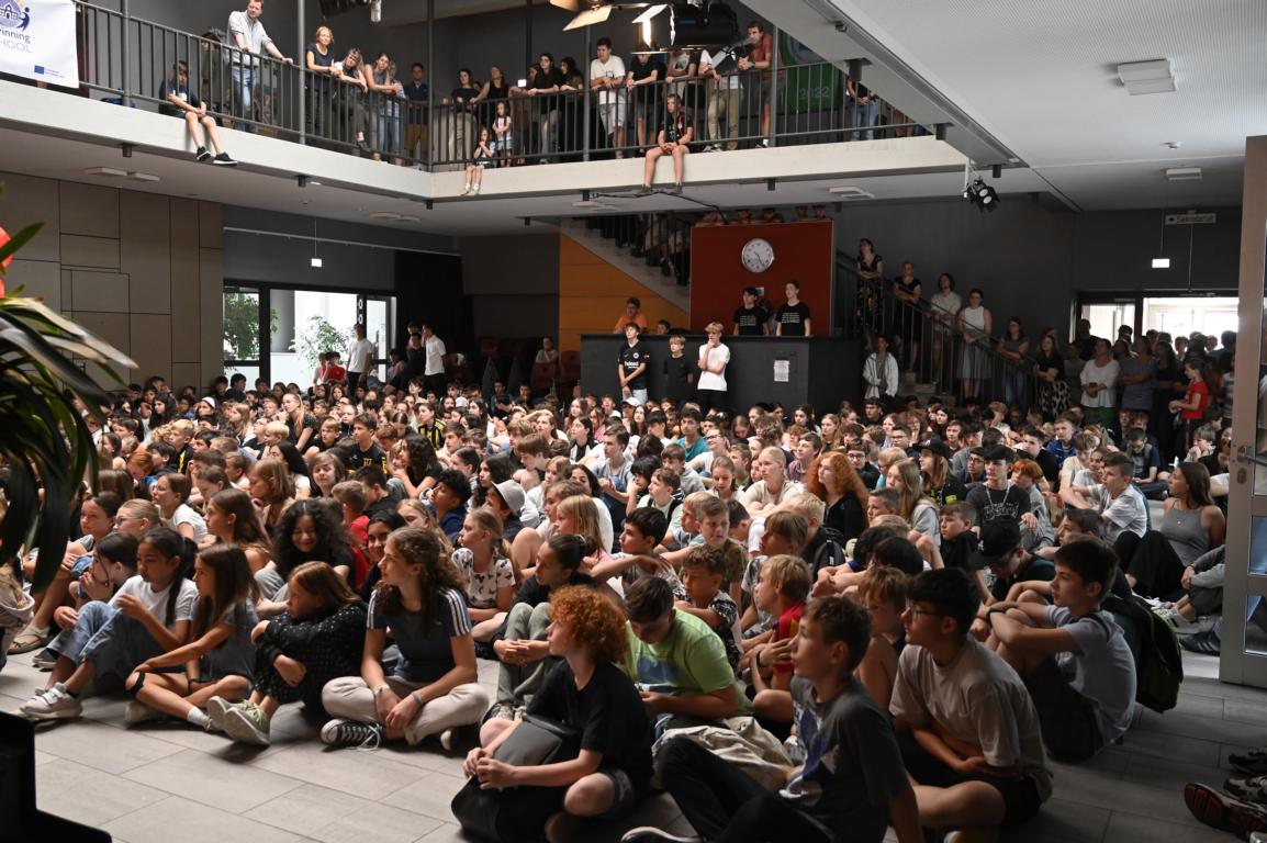 Schüler in der Aula